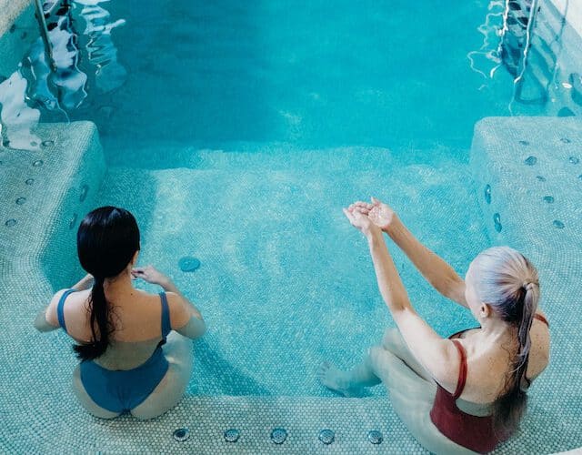 Jakie są zalety hoteli z basenami na Mazurach?