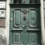 Najlepsze okucia drzwiowe w Warszawie - gdzie szukać?