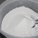 Ile szklanek potrzeba aby odważyć 250 g mąki?