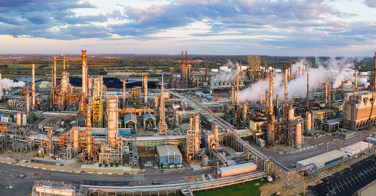 Przemysł rafineryjny: Innowacje i wyzwania w eksploatacji surowców naftowych